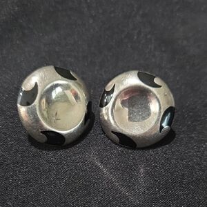 Vintage Mexico 925 sterling silver  black enameled earrings. 